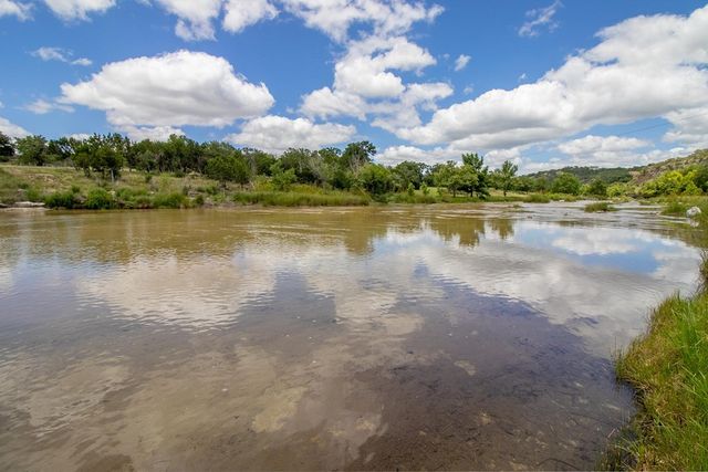 179 Cherry Springs Rd, Hunt, TX 78024