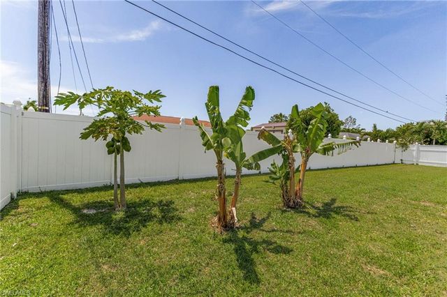 610 21st LN, Cape Coral, FL 33990