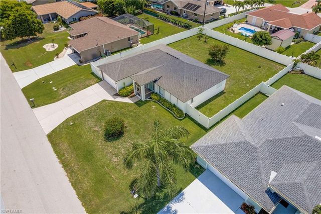 610 21st LN, Cape Coral, FL 33990