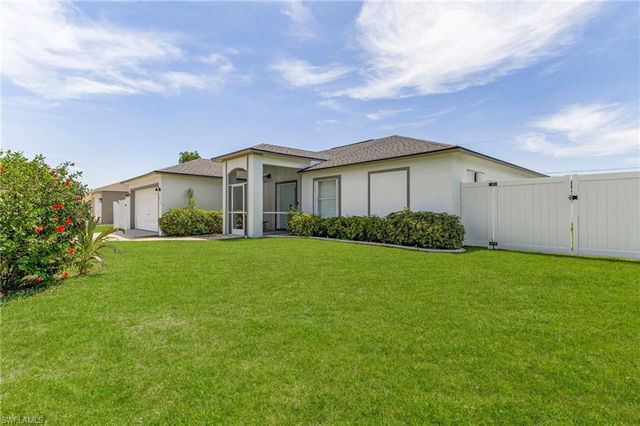 610 21st LN, Cape Coral, FL 33990