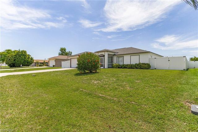 610 21st LN, Cape Coral, FL 33990