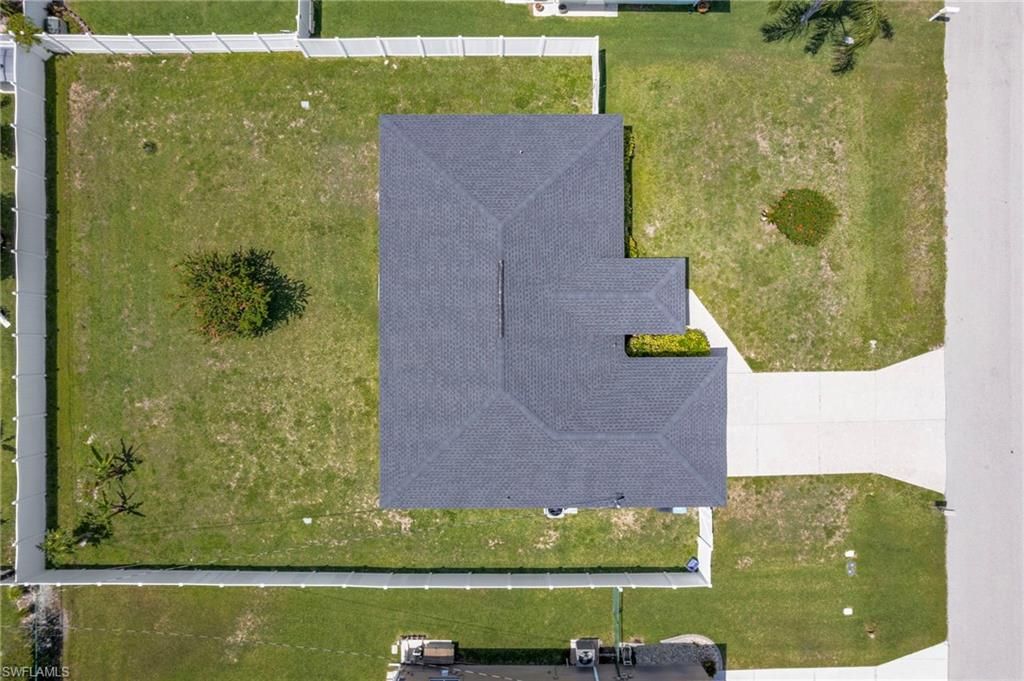 610 21st LN, CAPE CORAL, FL 33990 — photo 4