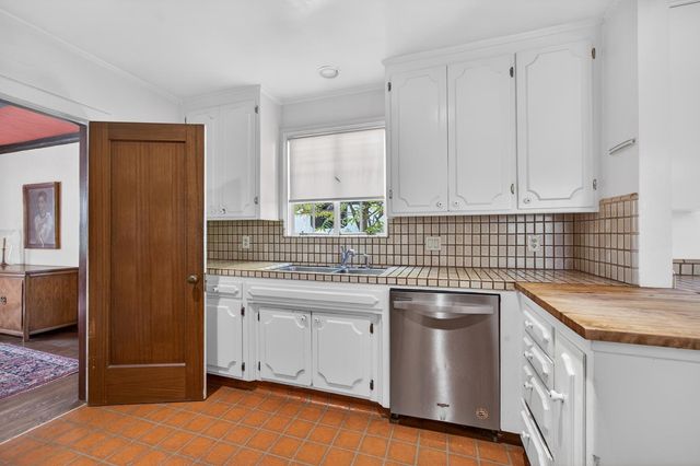 4117 H St, Sacramento, CA 95819