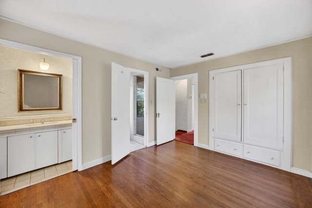 4117 H St, Sacramento, CA 95819