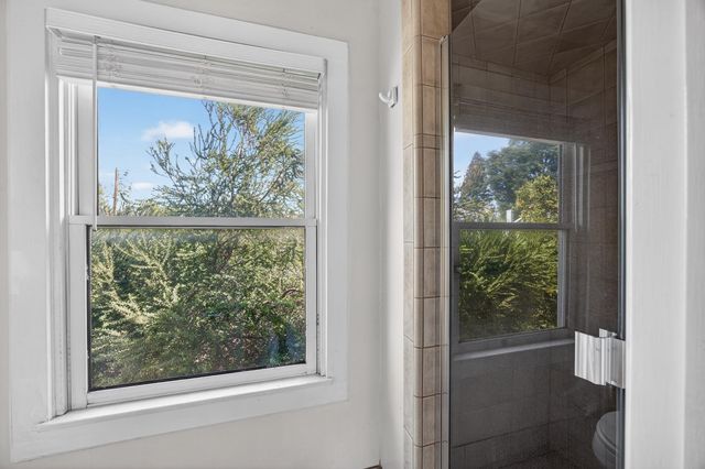 4117 H St, Sacramento, CA 95819