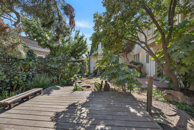 4117 H St, Sacramento, CA 95819