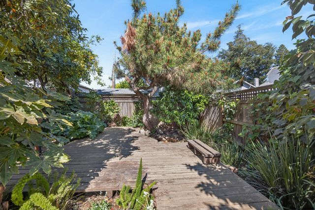 4117 H St, Sacramento, CA 95819