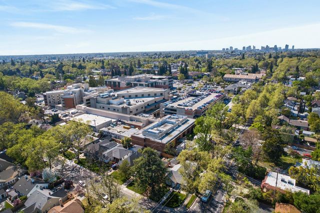 4117 H St, Sacramento, CA 95819