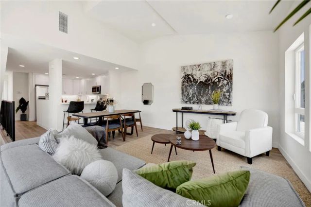 12525 W Andre Lane, Sun Valley, CA 91352