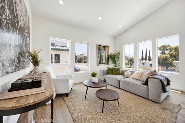 12525 W Andre Lane, Sun Valley, CA 91352