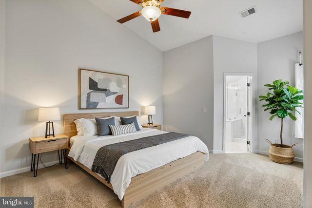 20381 FARMGATE TER, Ashburn, VA 20147