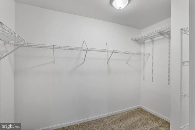 20381 FARMGATE TER, Ashburn, VA 20147