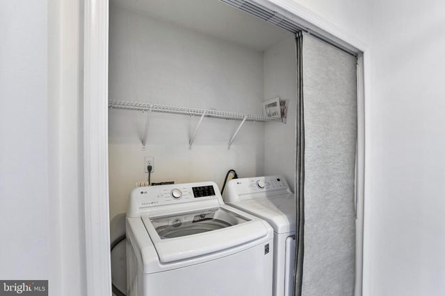 20381 FARMGATE TER, Ashburn, VA 20147