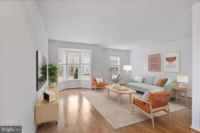 20381 FARMGATE TER, Ashburn, VA 20147