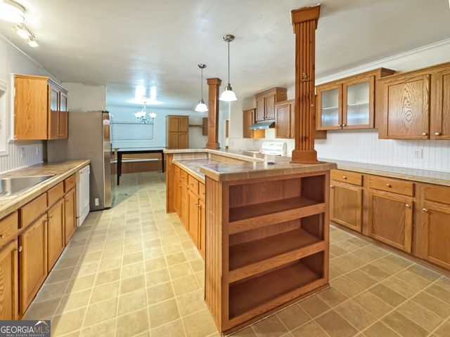 260 Blanchard Avenue, Pine Mountain, GA 31822