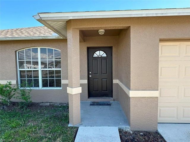 2718 NW 5th ST, Cape Coral, FL 33993
