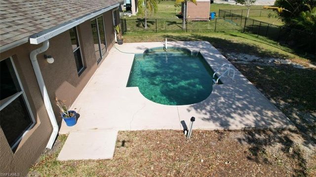 2718 NW 5th ST, Cape Coral, FL 33993