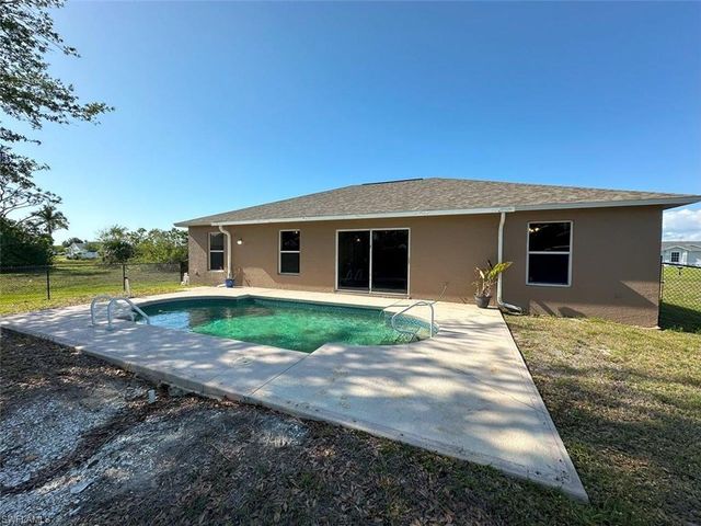2718 NW 5th ST, Cape Coral, FL 33993
