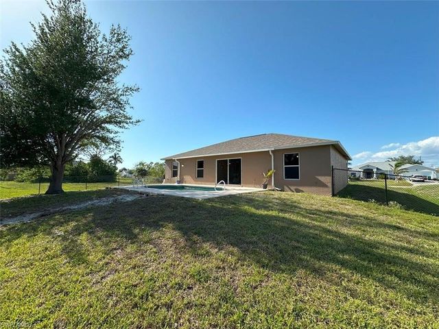 2718 NW 5th ST, Cape Coral, FL 33993