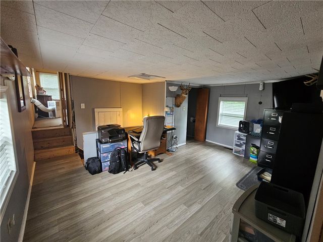 1110 Sunrise Dr, Neshannock Twp, PA 16105