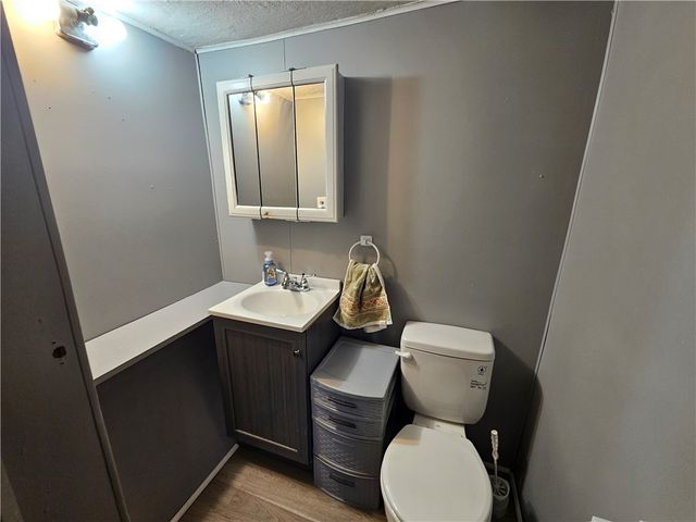 1110 Sunrise Dr, Neshannock Twp, PA 16105