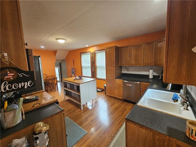 1110 Sunrise Dr, Neshannock Twp, PA 16105