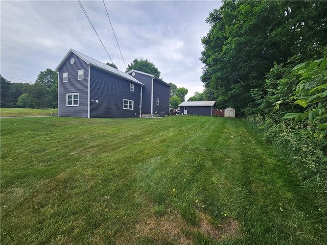 1110 Sunrise Dr, Neshannock Twp, PA 16105