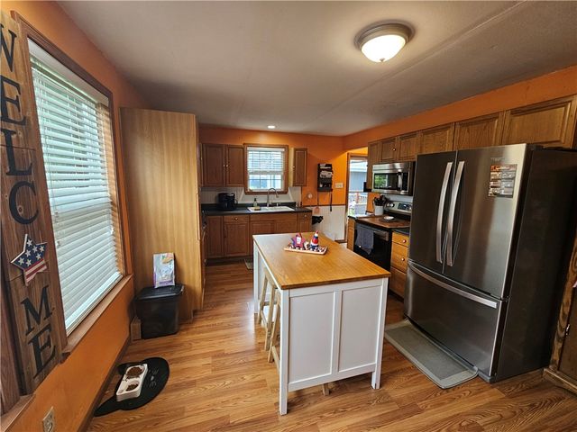 1110 Sunrise Dr, Neshannock Twp, PA 16105