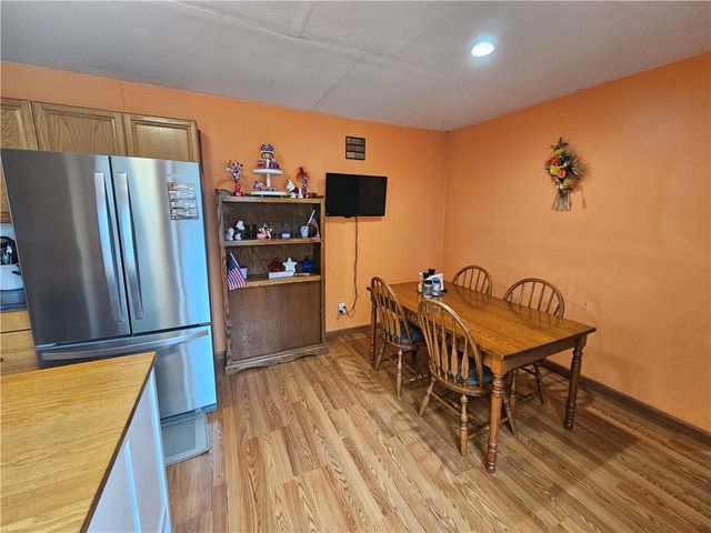 1110 Sunrise Dr, Neshannock Twp, PA 16105
