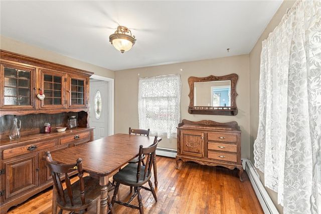 12 Deacon Avenue, Warwick, RI 02886