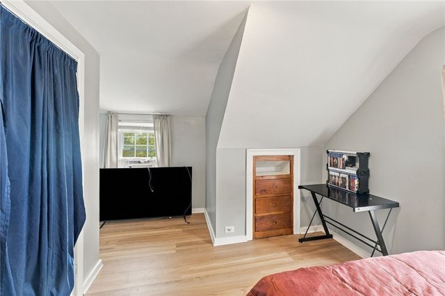 12 Deacon Avenue, Warwick, RI 02886