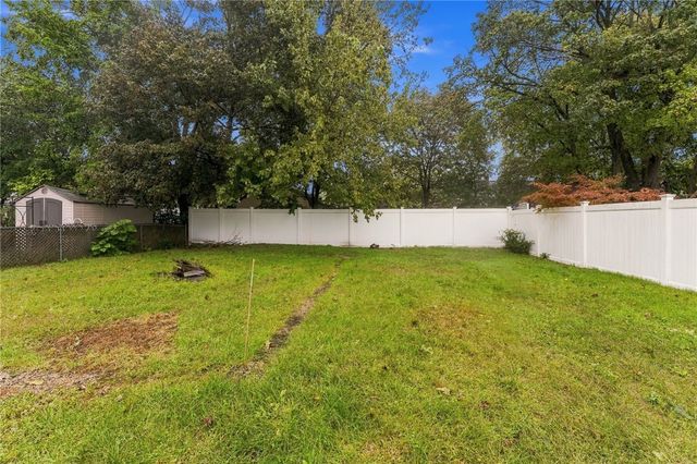 12 Deacon Avenue, Warwick, RI 02886