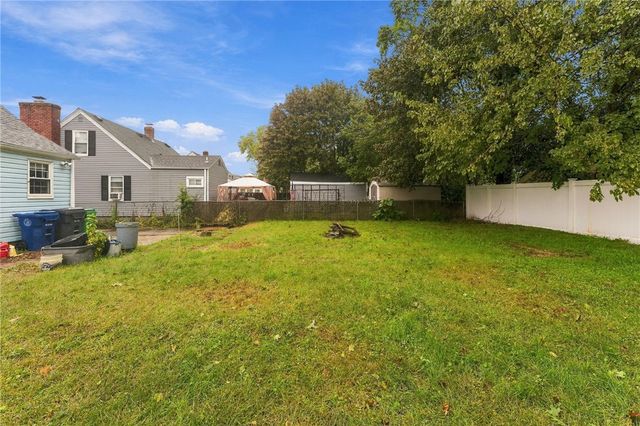 12 Deacon Avenue, Warwick, RI 02886