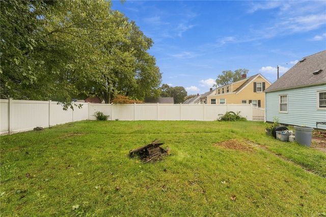 12 Deacon Avenue, Warwick, RI 02886