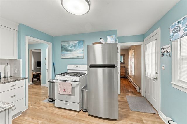 12 Deacon Avenue, Warwick, RI 02886