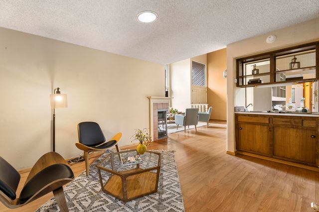 1869 NE Moonglow Court, Bend, OR 97701