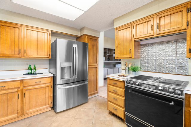 1869 NE Moonglow Court, Bend, OR 97701