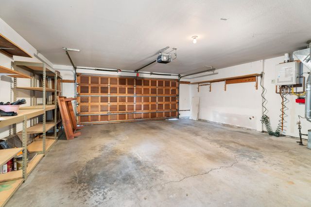 1869 NE Moonglow Court, Bend, OR 97701