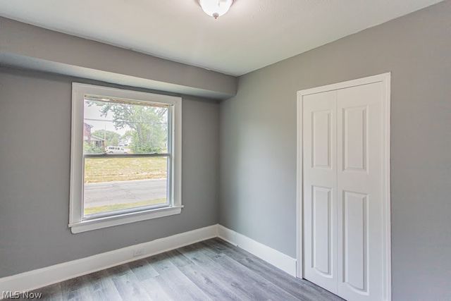 303 E Ravenwood Avenue, Youngstown, OH 44507