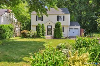 142 North Main Street, West Hartford, CT 06107