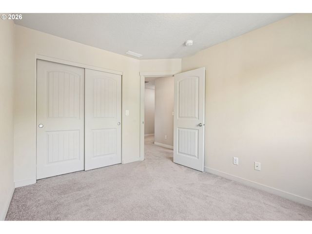 648 S DONNA Dr, Newberg, OR 97132