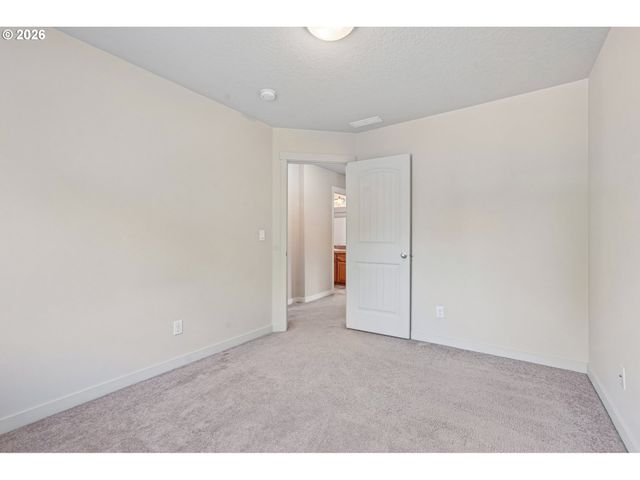 648 S DONNA Dr, Newberg, OR 97132