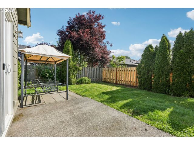 648 S DONNA Dr, Newberg, OR 97132