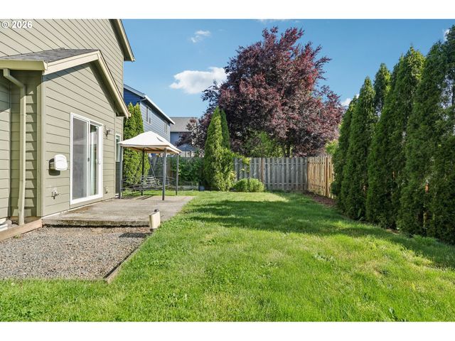 648 S DONNA Dr, Newberg, OR 97132