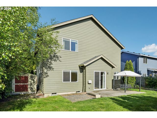 648 S DONNA Dr, Newberg, OR 97132