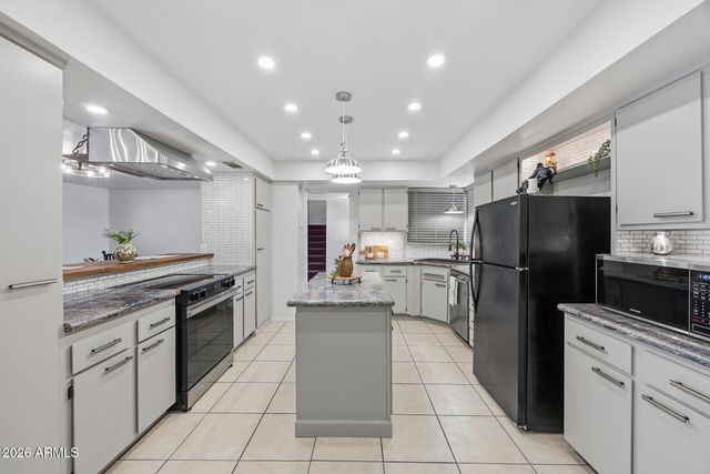 4308 W TIERRA BUENA Lane, Glendale, AZ 85306