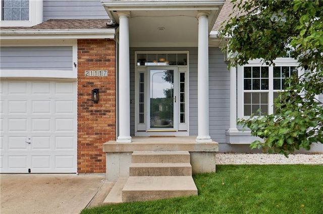 21117 E 50th Terrace Drive S, Blue Springs, MO 64015