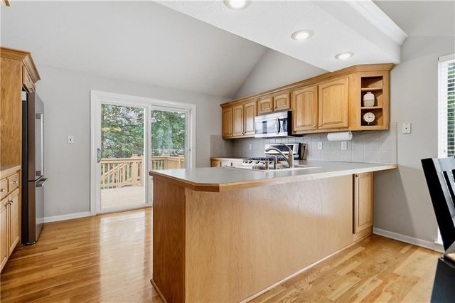 21117 E 50th Terrace Drive S, Blue Springs, MO 64015