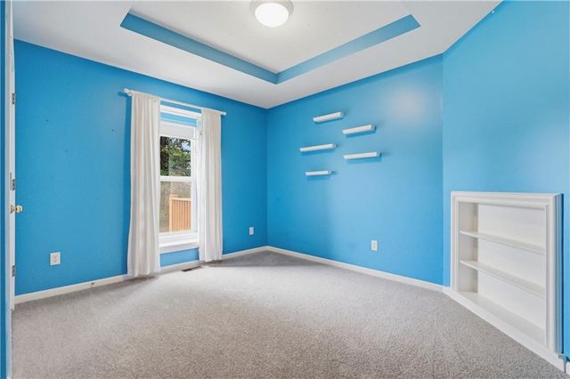 21117 E 50th Terrace Drive S, Blue Springs, MO 64015