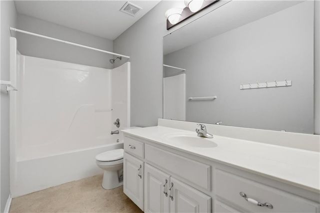 21117 E 50th Terrace Drive S, Blue Springs, MO 64015